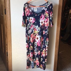 Navy floral pocket dress